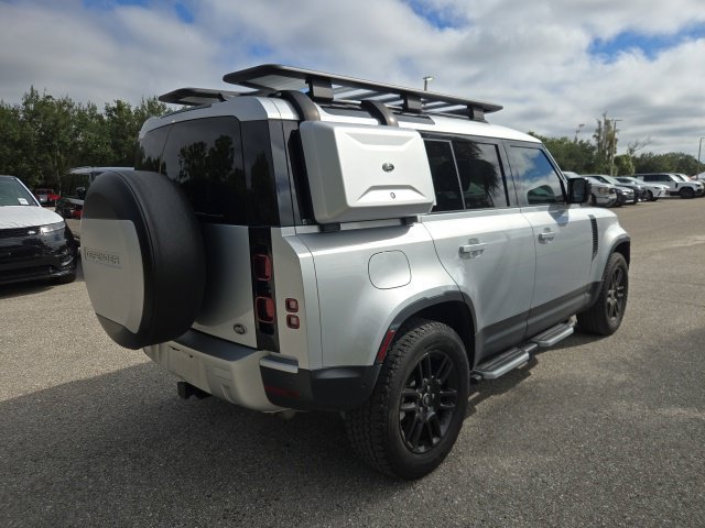 Used 2022 Silver Land Rover S image 5