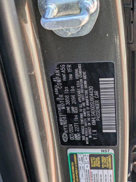 Used 2025 Gray Hyundai SEL Convenience image 30