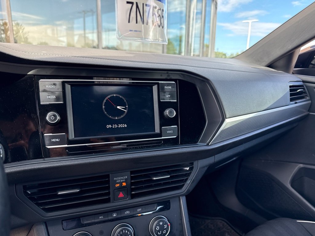 Certified Used 2023  Volkswagen 1.5T Sport image 5
