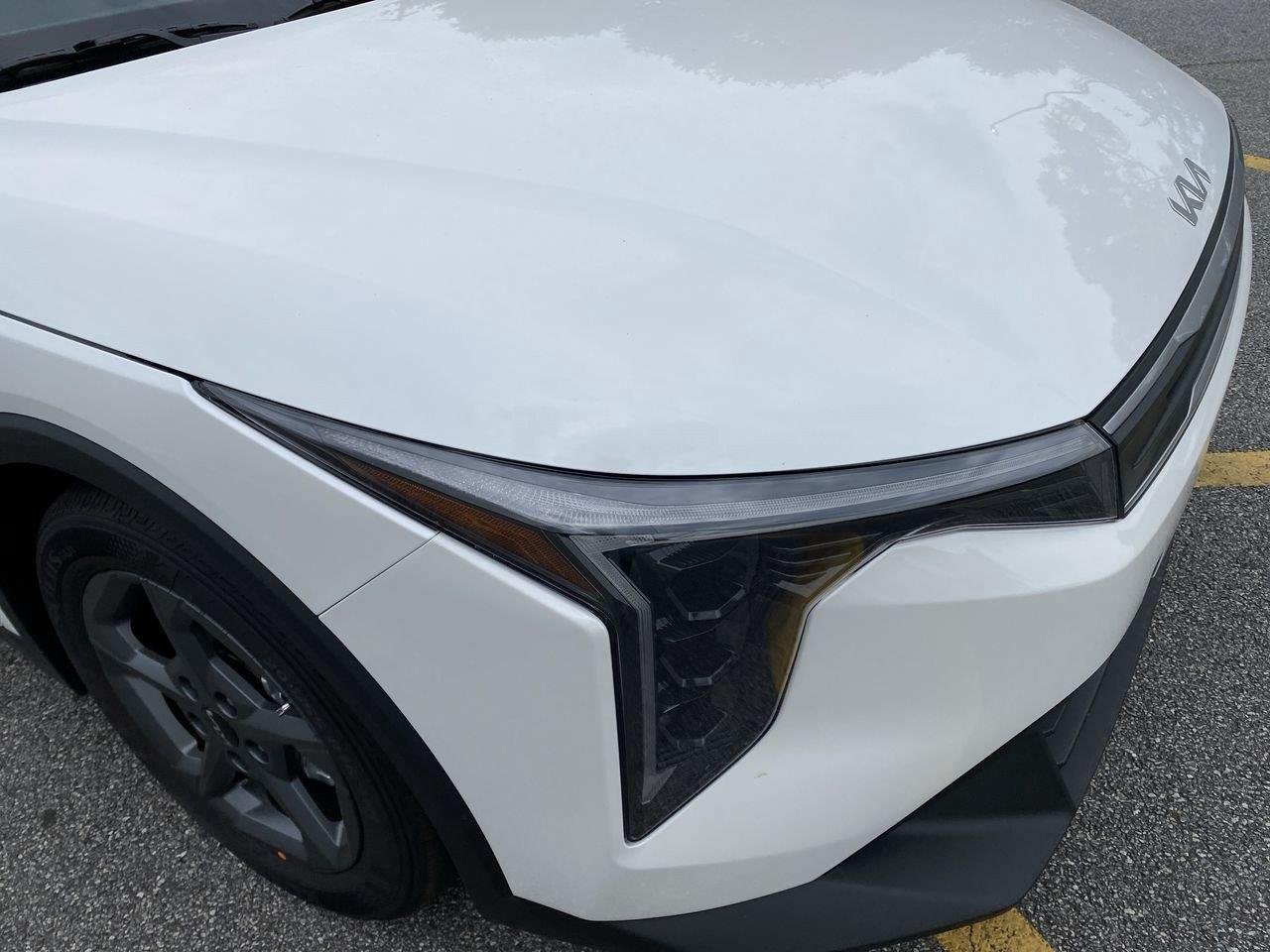 New 2026 Snow White Pearl Kia LXS image 10