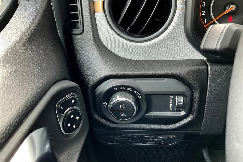 2025 Jeep Gladiator Sport S - Photo 29