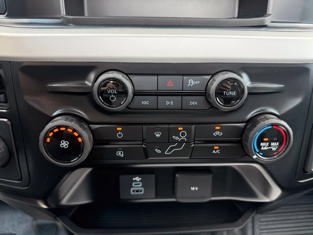 New 2026 Oxford White Ford F-450® XL image 28