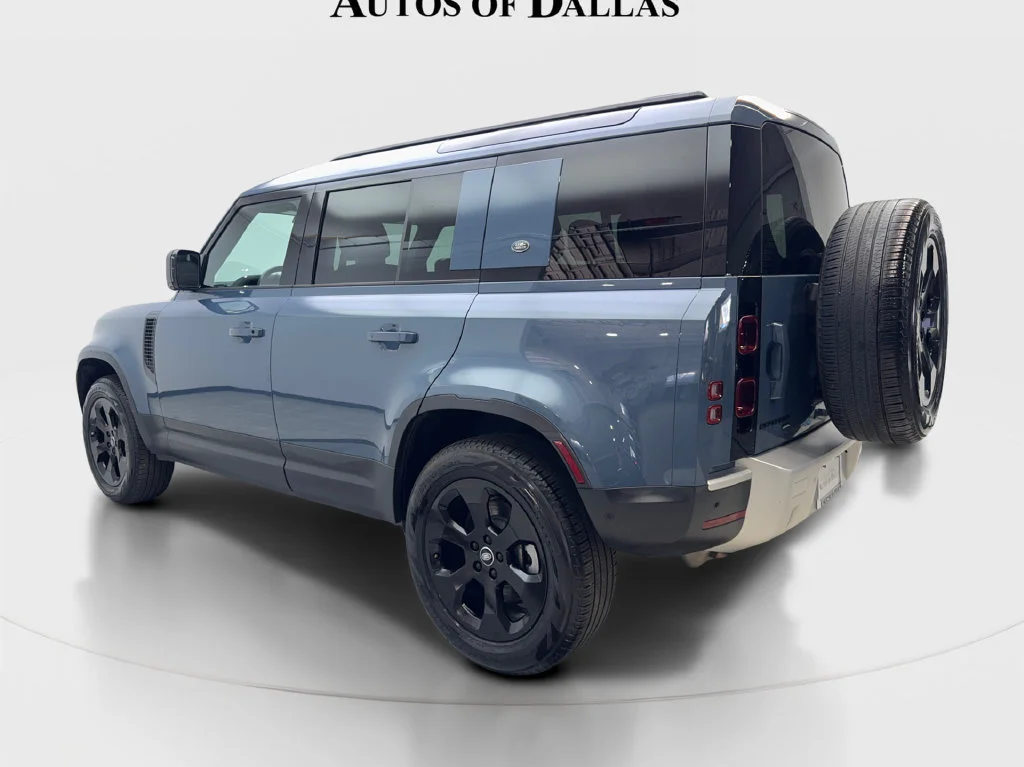 Used 2023 Blue Land Rover SE image 10