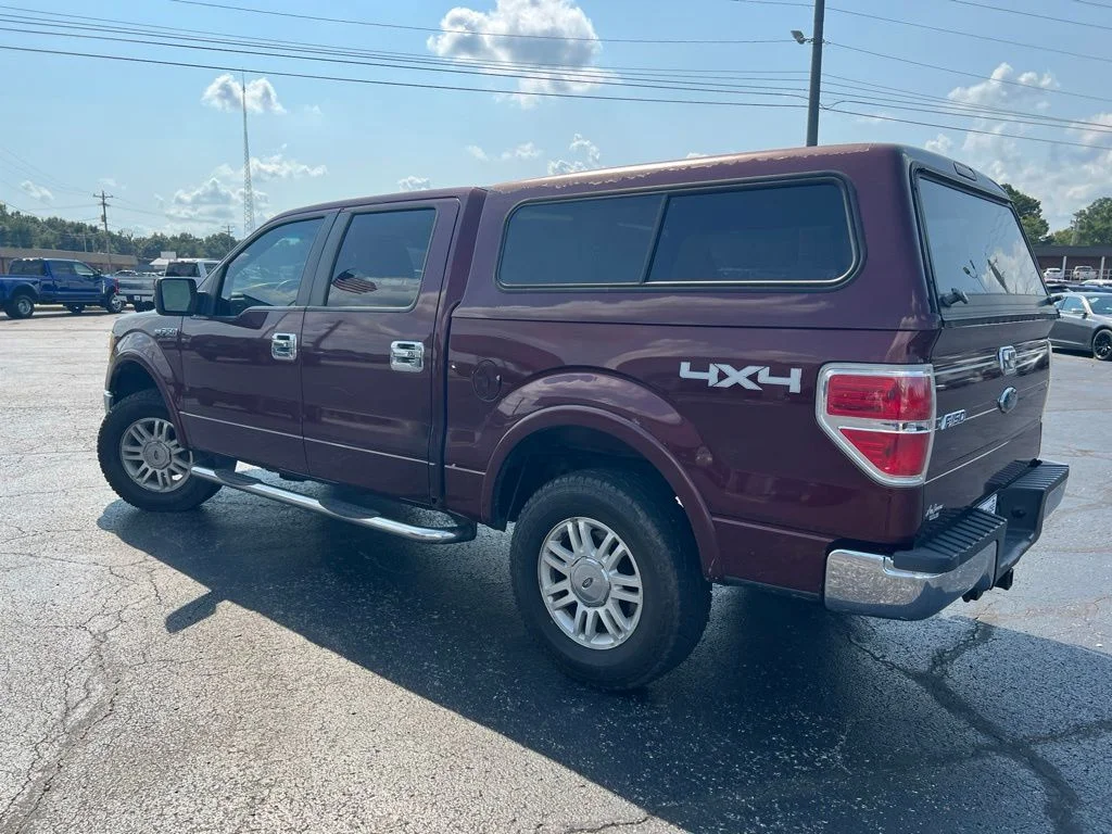 Used 2009 Razor Red Metallic / Tinted Clearcoat Ford Lariat image 4