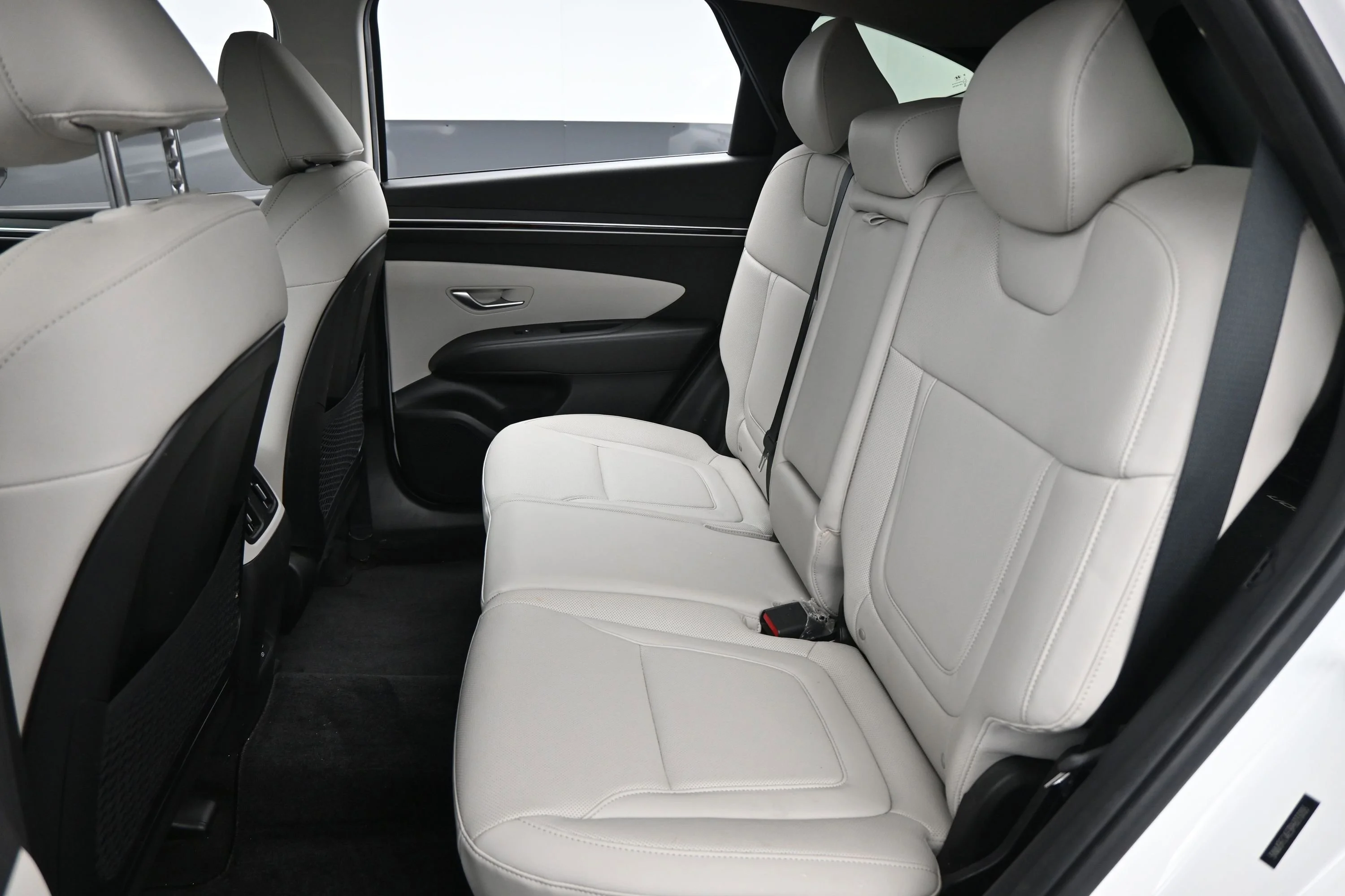 Used 2023 Serenity White Pearl Hyundai SEL image 11