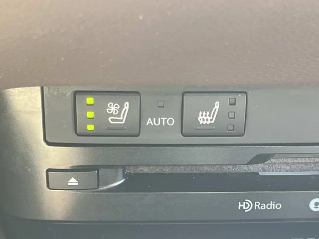 Certified Used 2020 MATADOR RED MICA Lexus 300h image 38