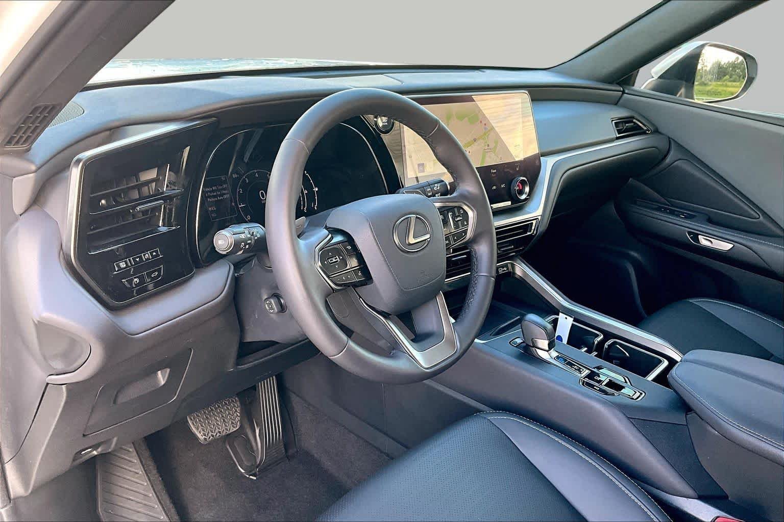 Used 2024 Wind Chill Pearl Lexus  image 17