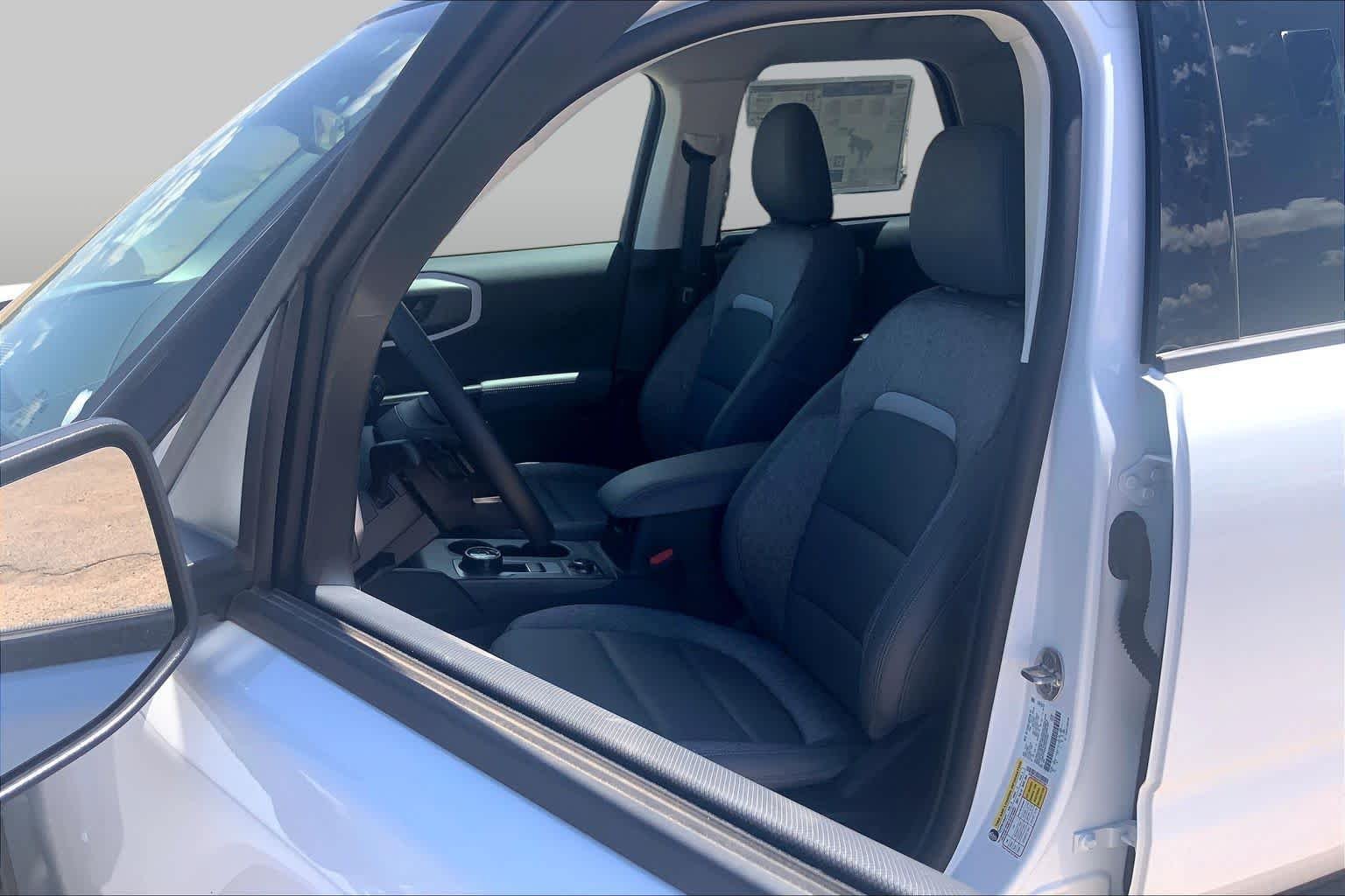 New 2026 Oxford White Ford Badlands® image 9