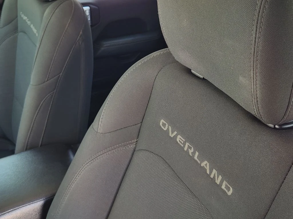Used 2020 Black Clearcoat Jeep Overland image 17