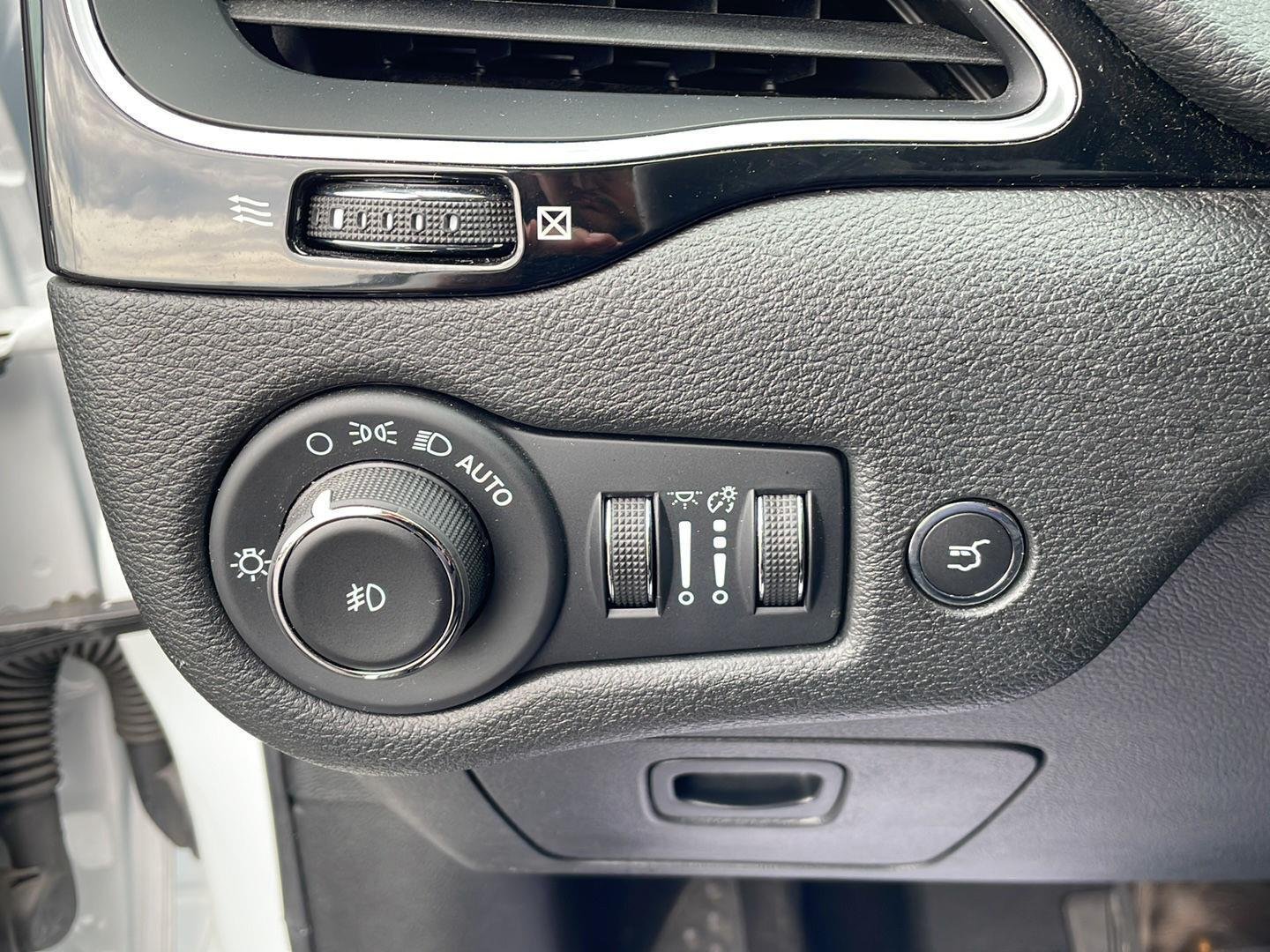 Used 2023 Bright White Clearcoat Jeep Altitude Lux image 13
