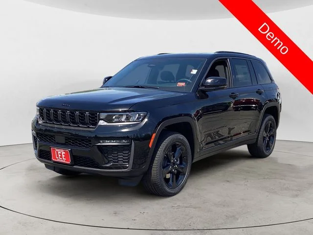 New 2026 Diamond Black Jeep LIMITED 4X4 image 1