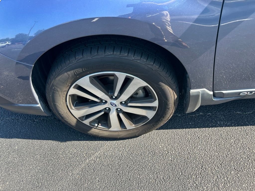 Used 2018 Blue Subaru 2.5i image 14