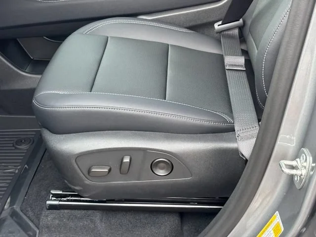 2026 Chevrolet Traverse LT - Photo 11