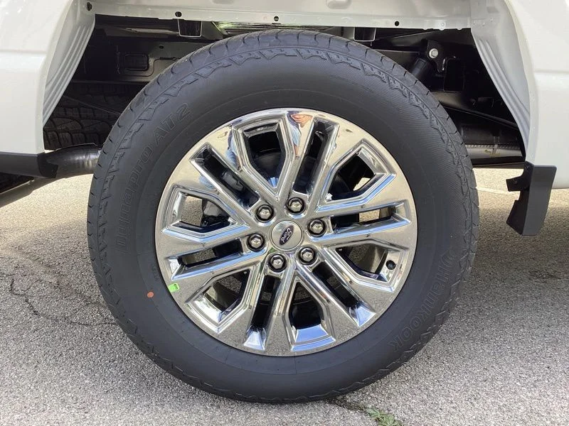 New 2026 Star White Metallic Tri-Coat Ford Lariat® image 9