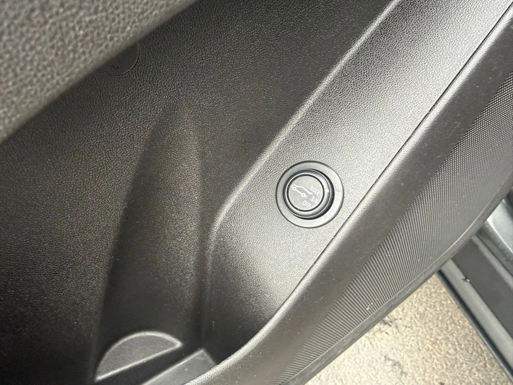 Used 2018 Gray Chevrolet LT image 14