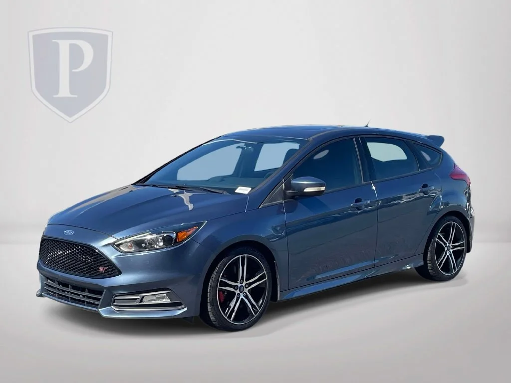 Used 2018 Blue Ford ST image 4