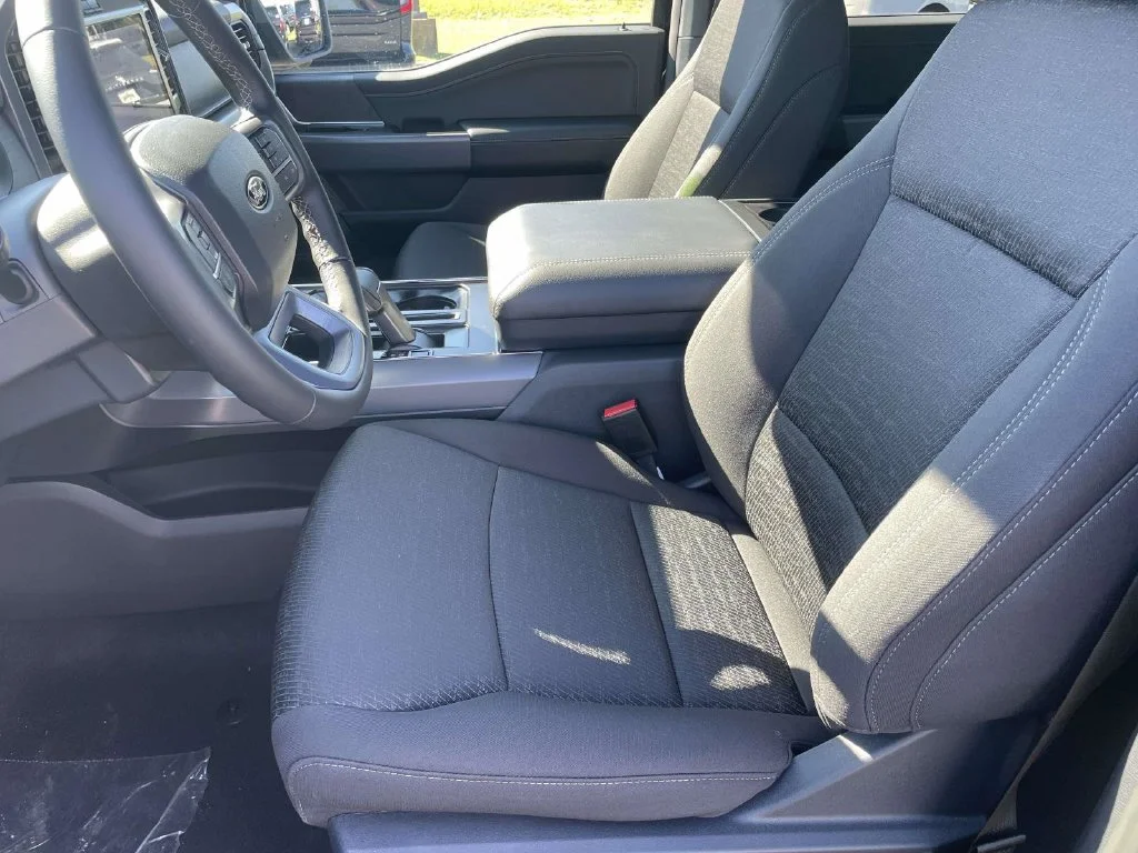 New 2026 Black Ford XLT image 13