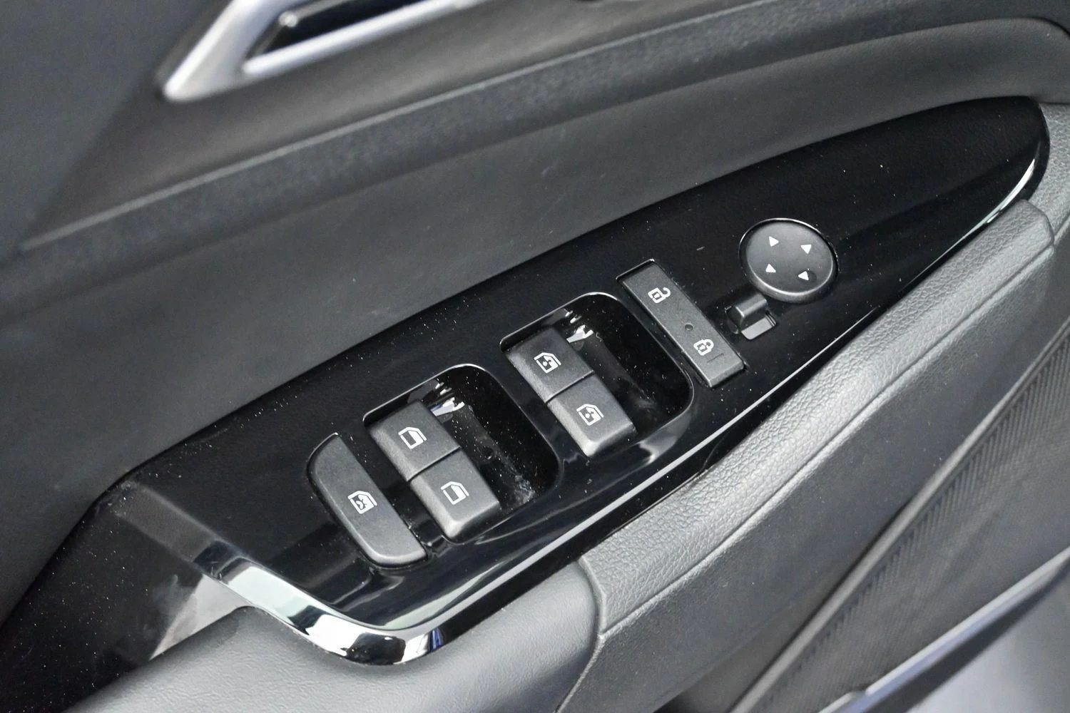 Used 2024 Sapphire Blue Kia X-Line image 10