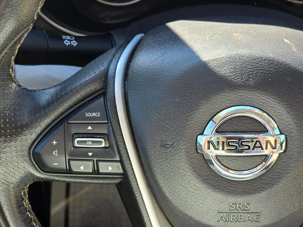 Used 2017 Black Nissan 3.5 SL image 16