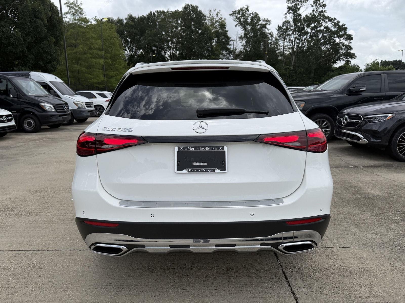 Certified Used 2026 Polar White Mercedes-Benz GLC 300 image 21