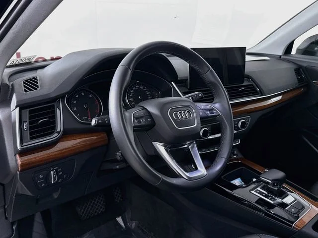 Used 2021  Audi 45 Premium image 9