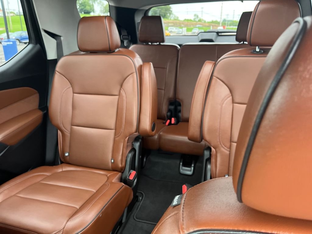 Used 2019 Black Chevrolet High Country image 12