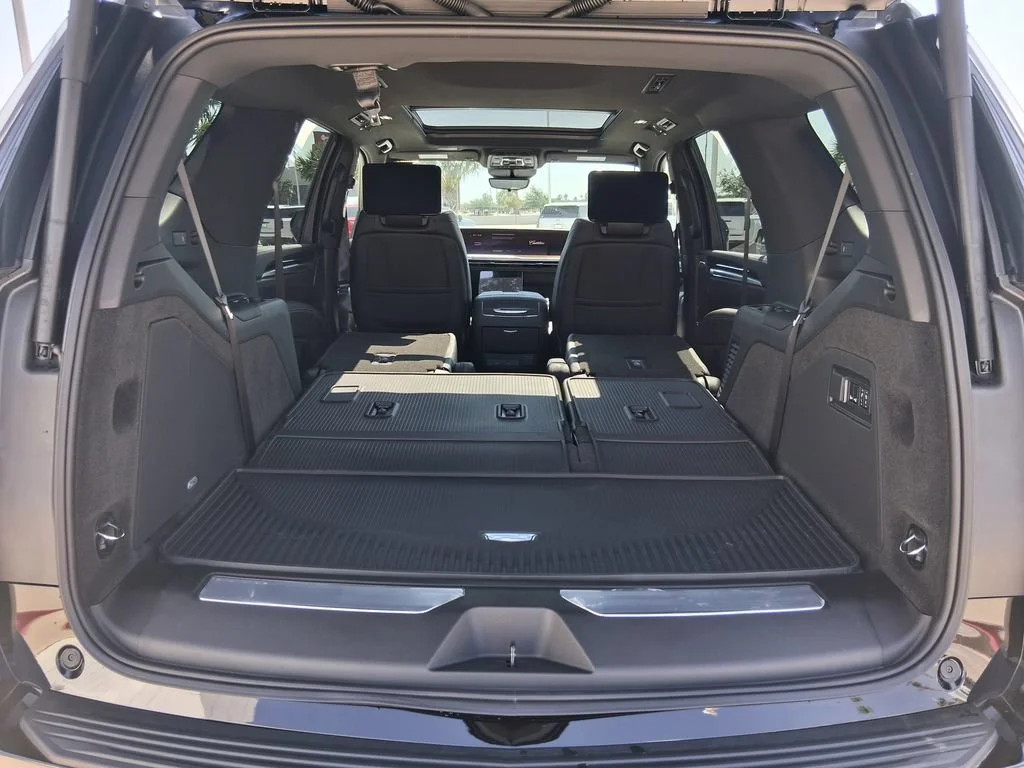 2026 Cadillac Escalade Luxury - Photo 6