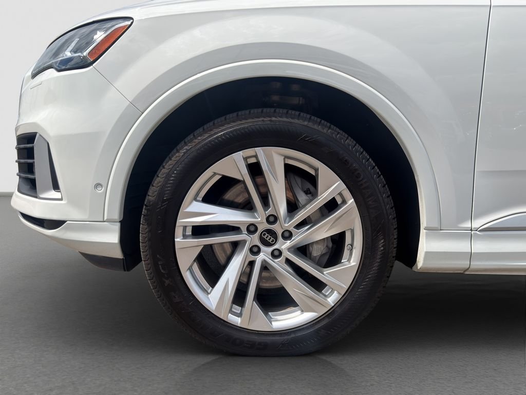 Used 2023  Audi 55 Premium Plus image 9