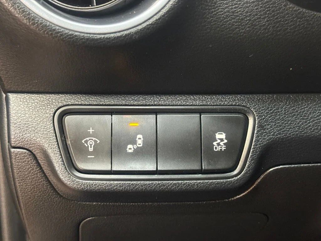 Used 2022 Black Kia GT-Line image 22