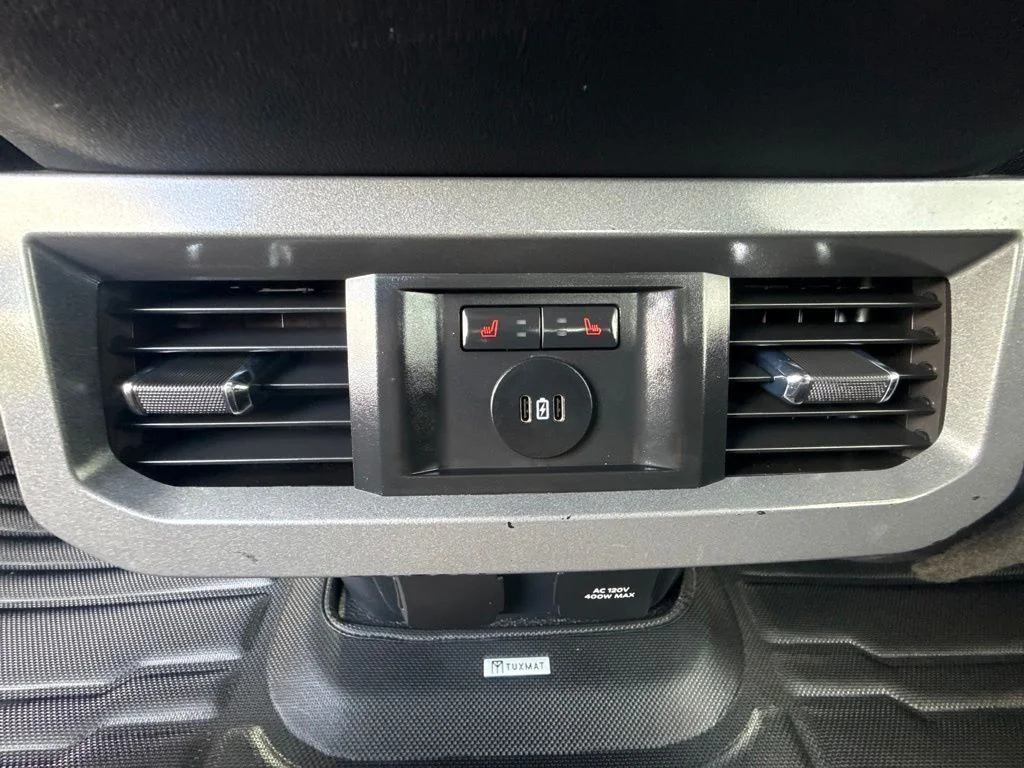 Used 2023 White Ford Lariat image 11