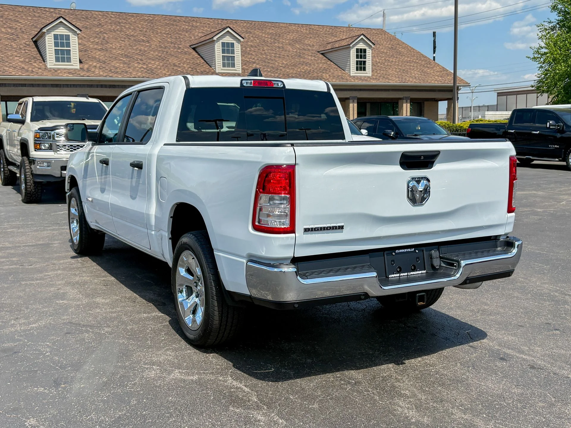 Used 2023 White Ram Big Horn/Lone Star image 11