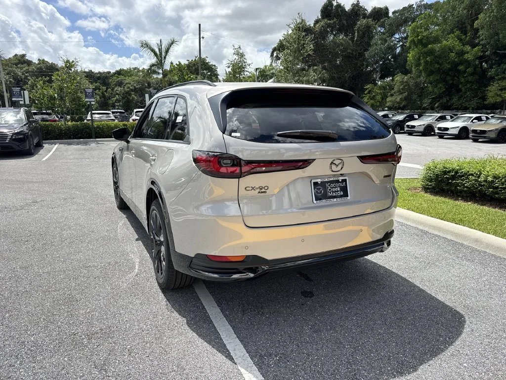 New 2026 Platinum Quartz Mazda 3.3 Turbo S Premium image 13
