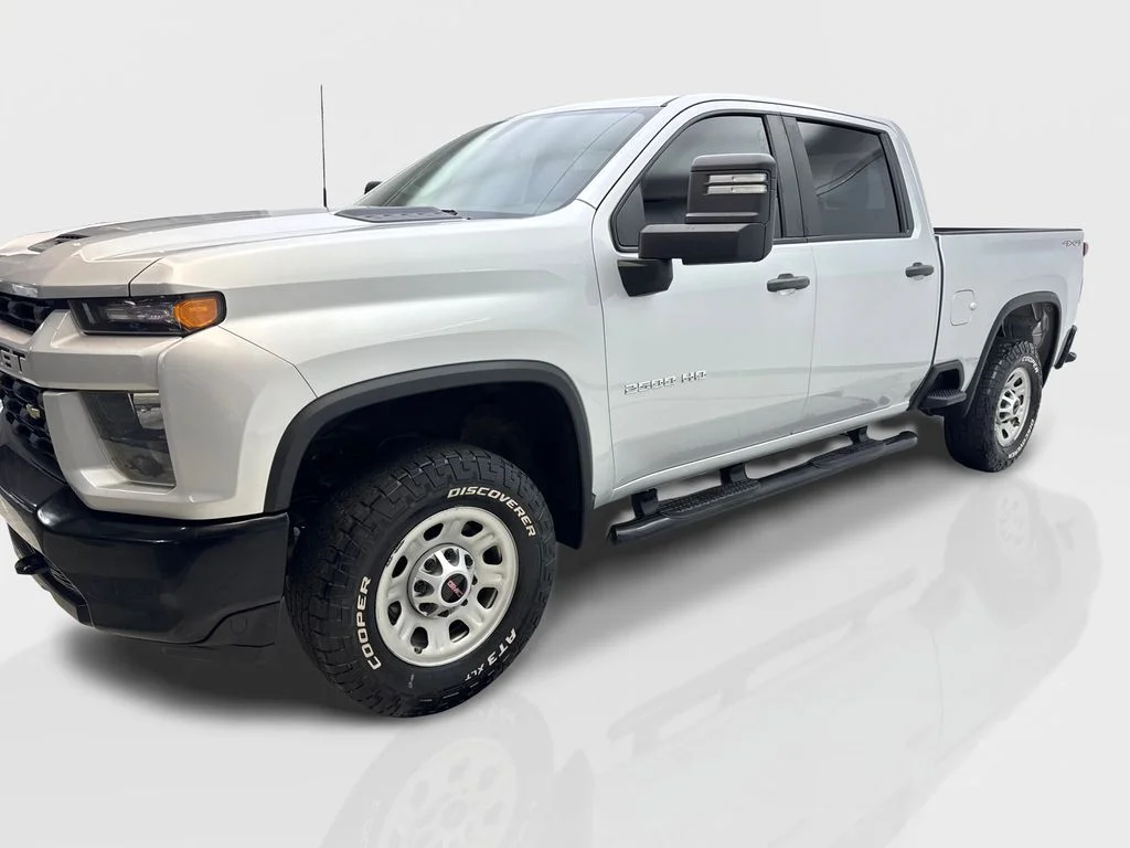 Used 2022 Silver Chevrolet Custom image 11