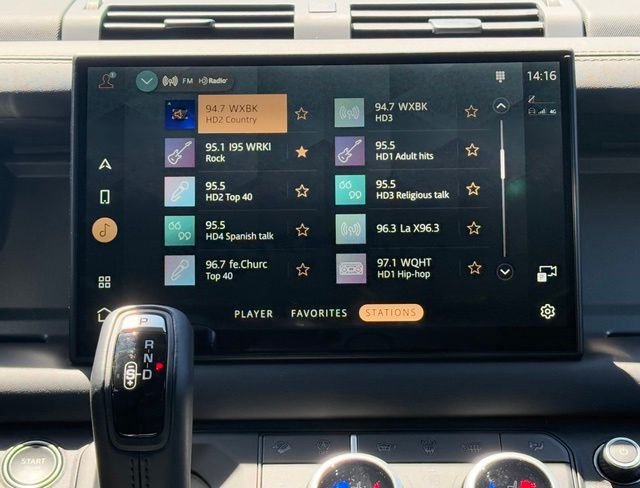 Certified Used 2025 Black Land Rover V8 image 21