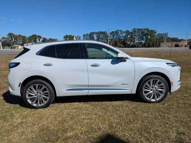 New 2026 Iridescent White Tricoat Buick Avenir image 3