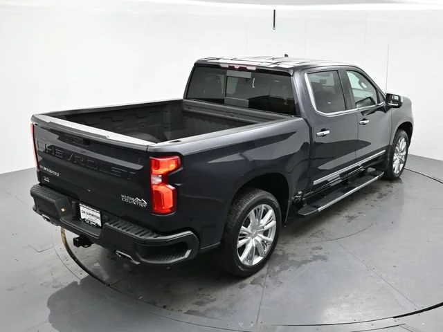 Used 2022 Dark Ash Metallic Chevrolet High Country image 39