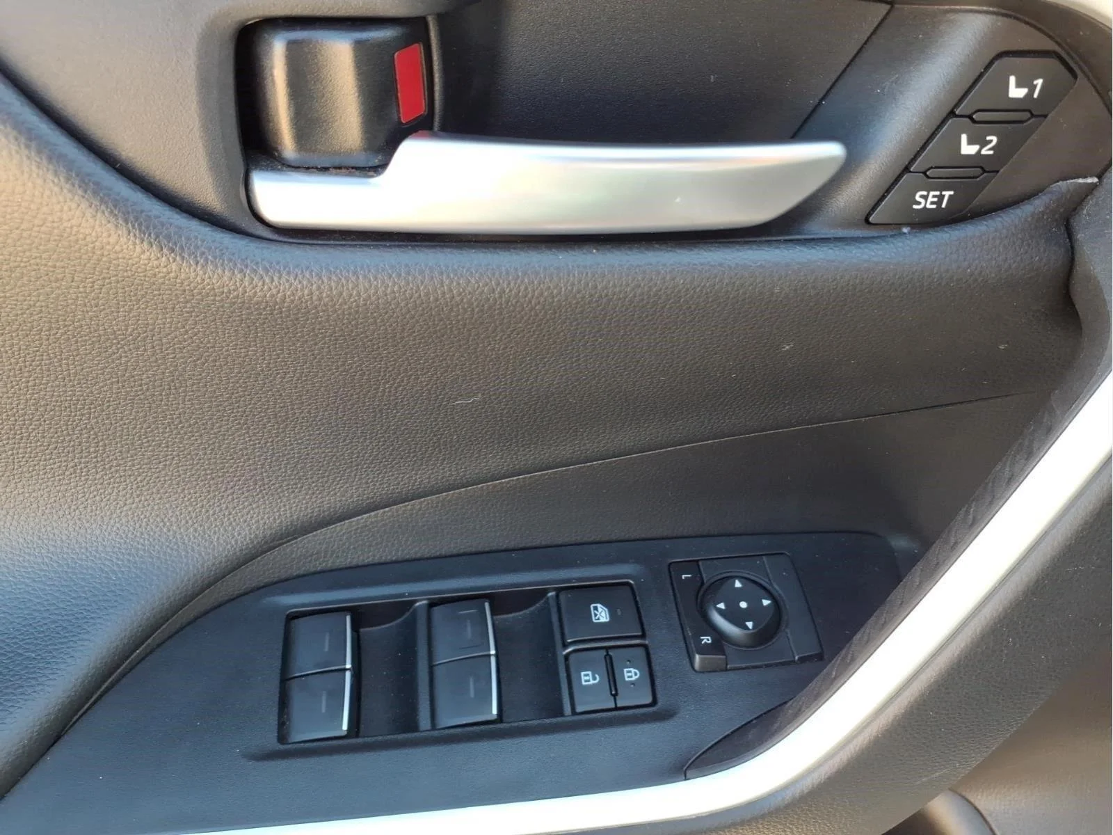 Used 2023 Wind Chill Pearl Toyota Limited image 18