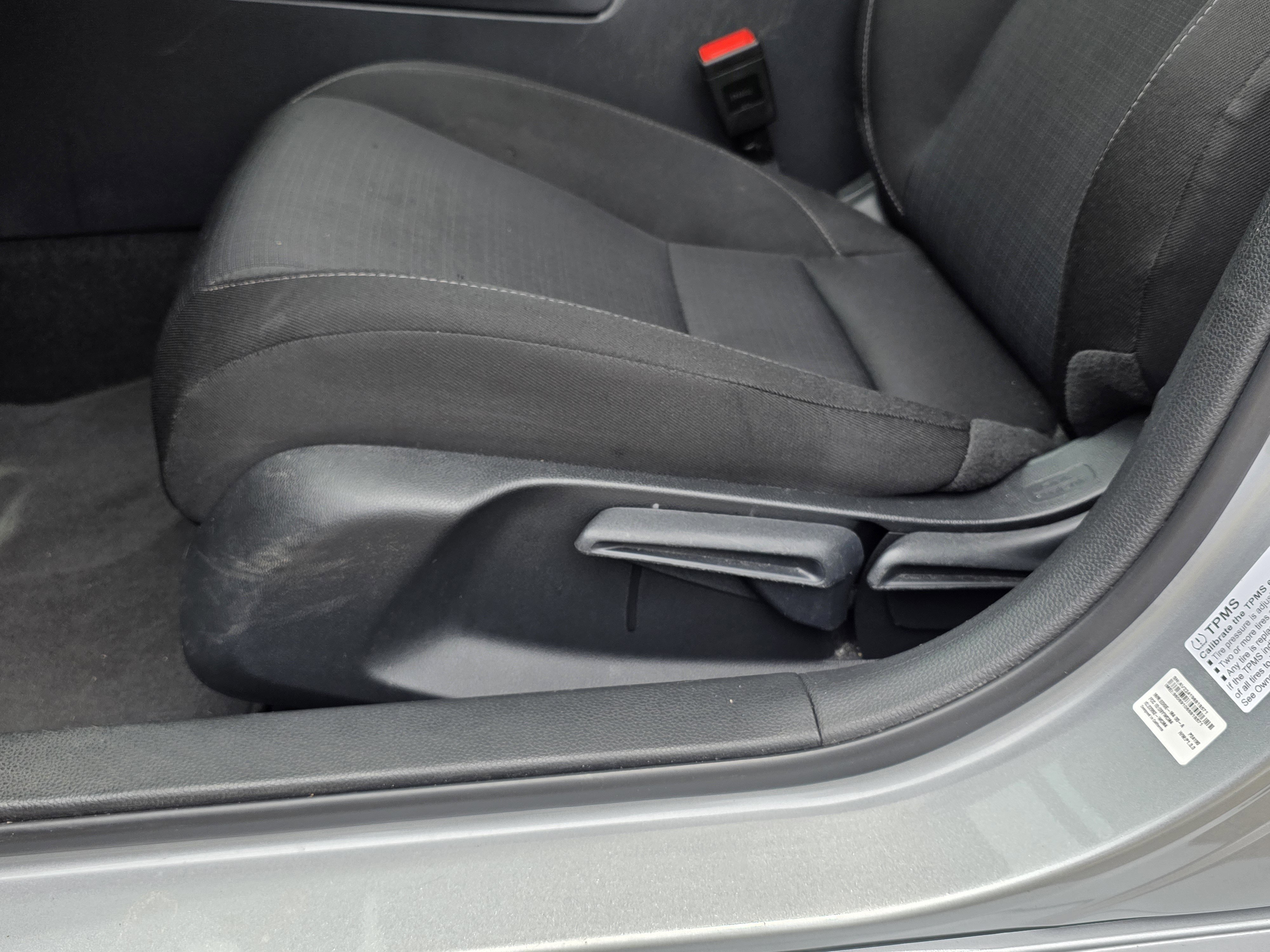 Used 2025 Solar Silver Metallic Honda LX image 13