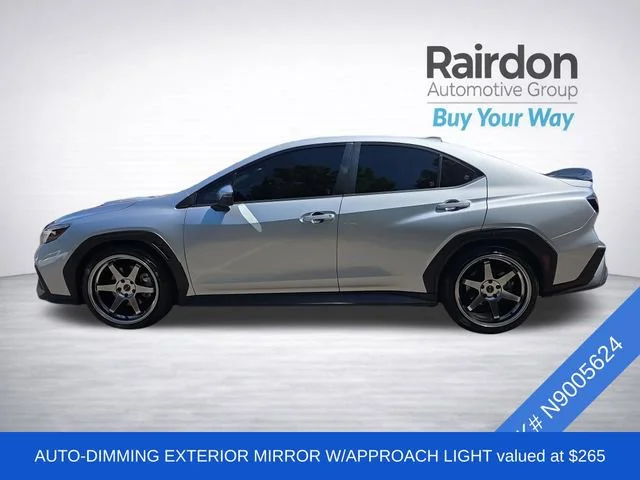 Used 2022 Ice Silver Metallic Subaru Limited image 4