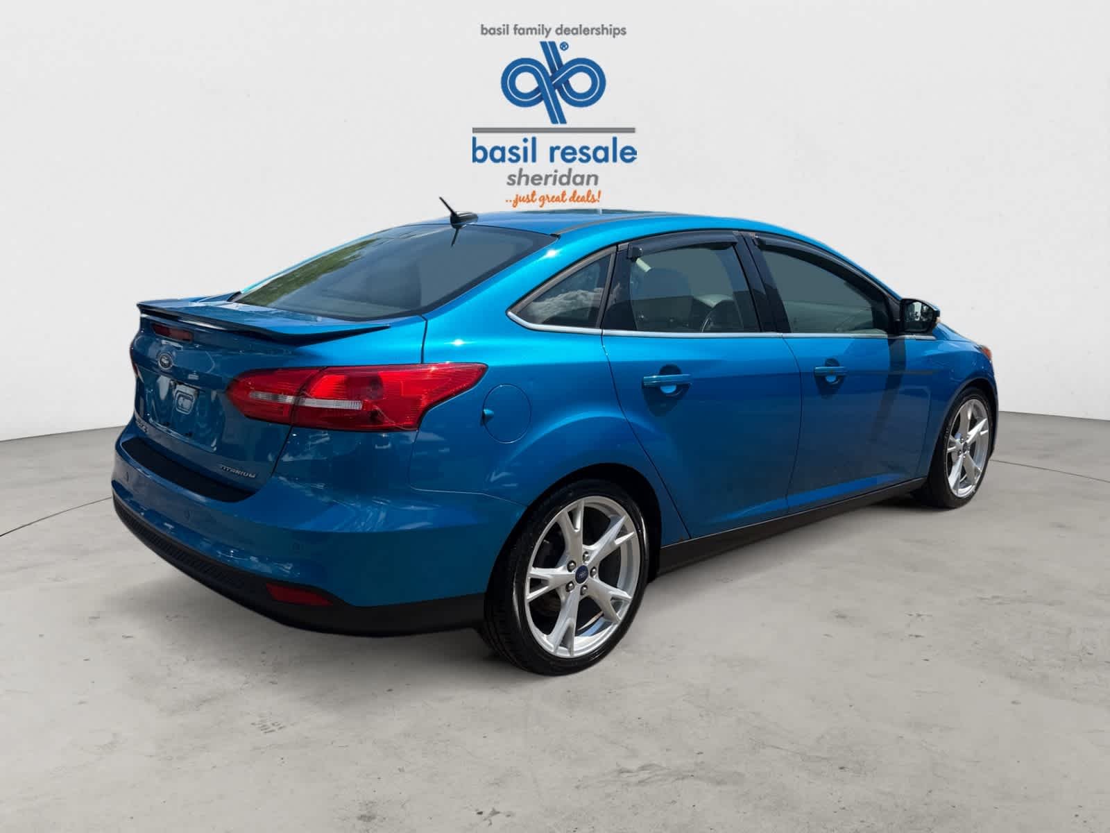 Used 2015 Blue Candy Metallic Tinted Clearcoat Ford Titanium image 6