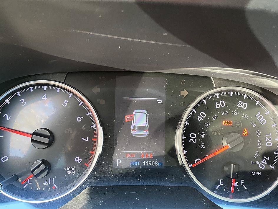 Used 2021 Magnetic Gray Metallic Toyota LE image 10
