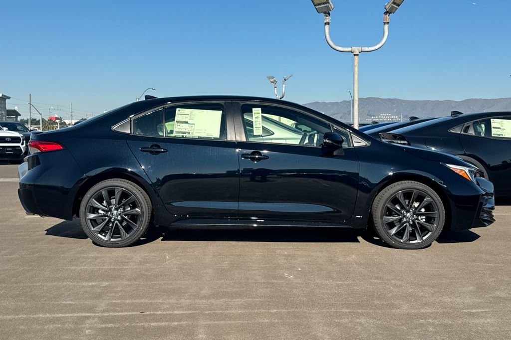 New 2026 Midnight Black Metallic Toyota  SE image 4