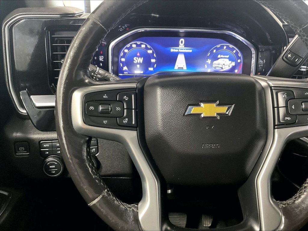 Used 2022 Gray Chevrolet LT image 21