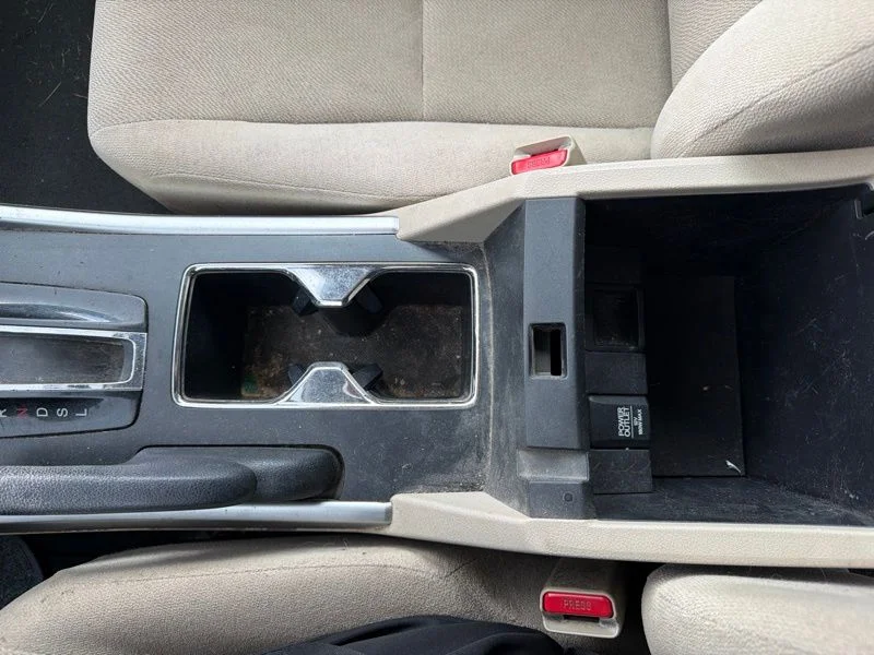 Used 2013 Red Honda LX image 16