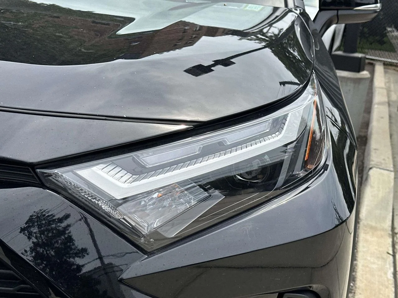 Used 2025 Midnight Black Metallic Toyota LE image 7