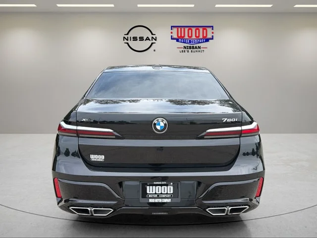 Used 2025 Black Sapphire Metallic BMW 760i xDrive image 3