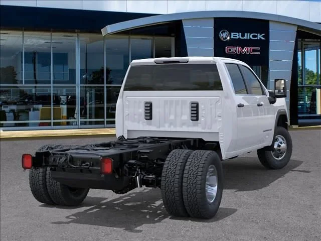 2026 GMC Sierra 3500 Chassis Cab Pro - Photo 4