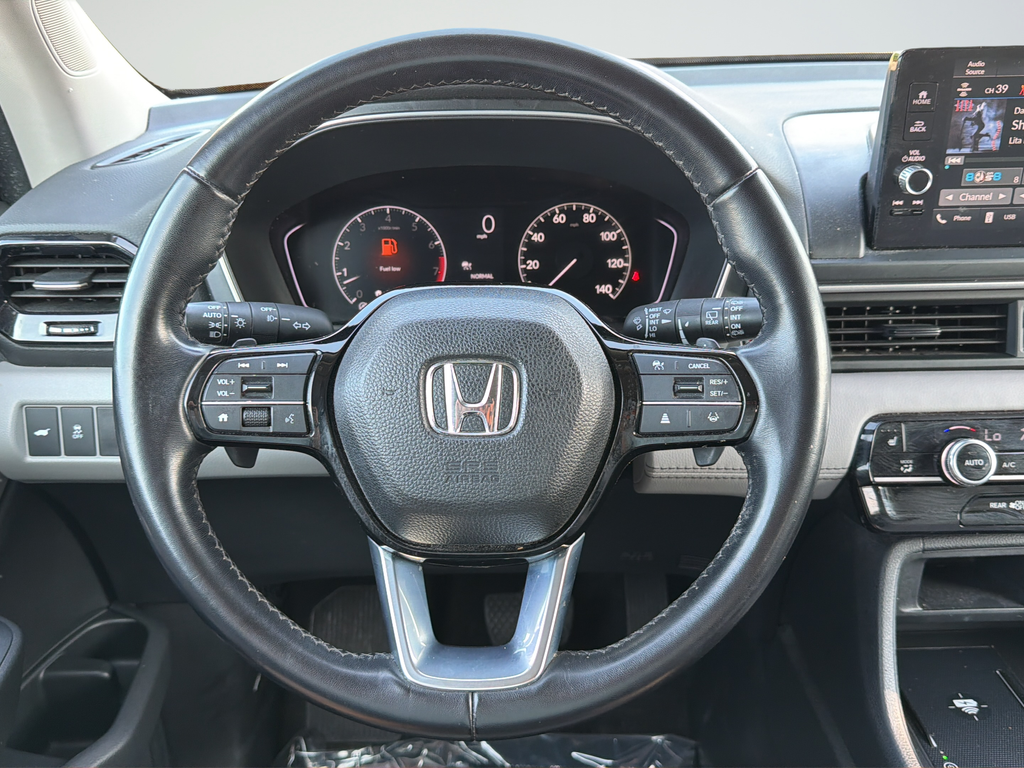 Used 2023 Silver Honda EX-L image 32