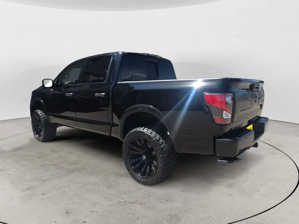 Used 2021 Black Nissan PRO-4X image 3