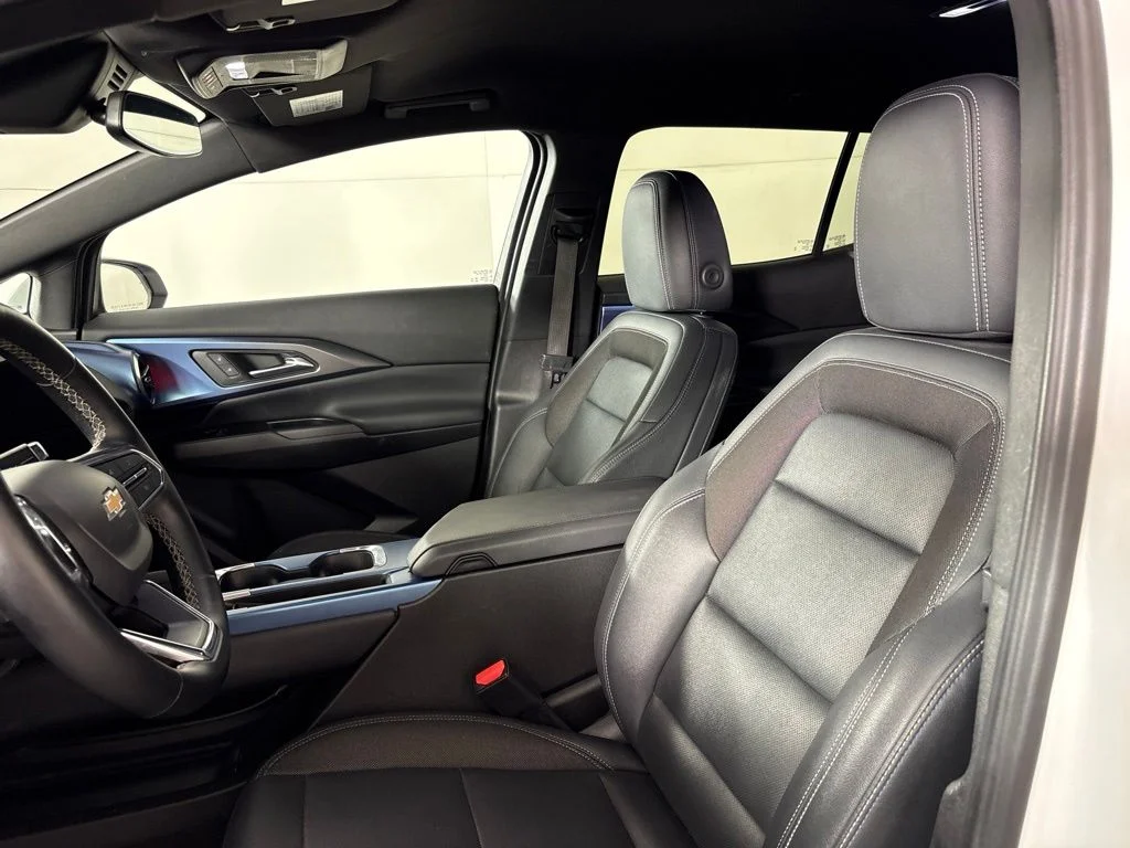 Used 2024 White Chevrolet LT image 26